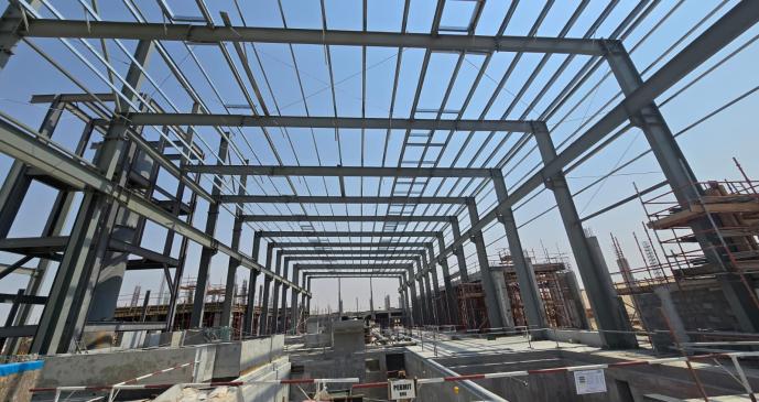 Structural steel frame, roof level